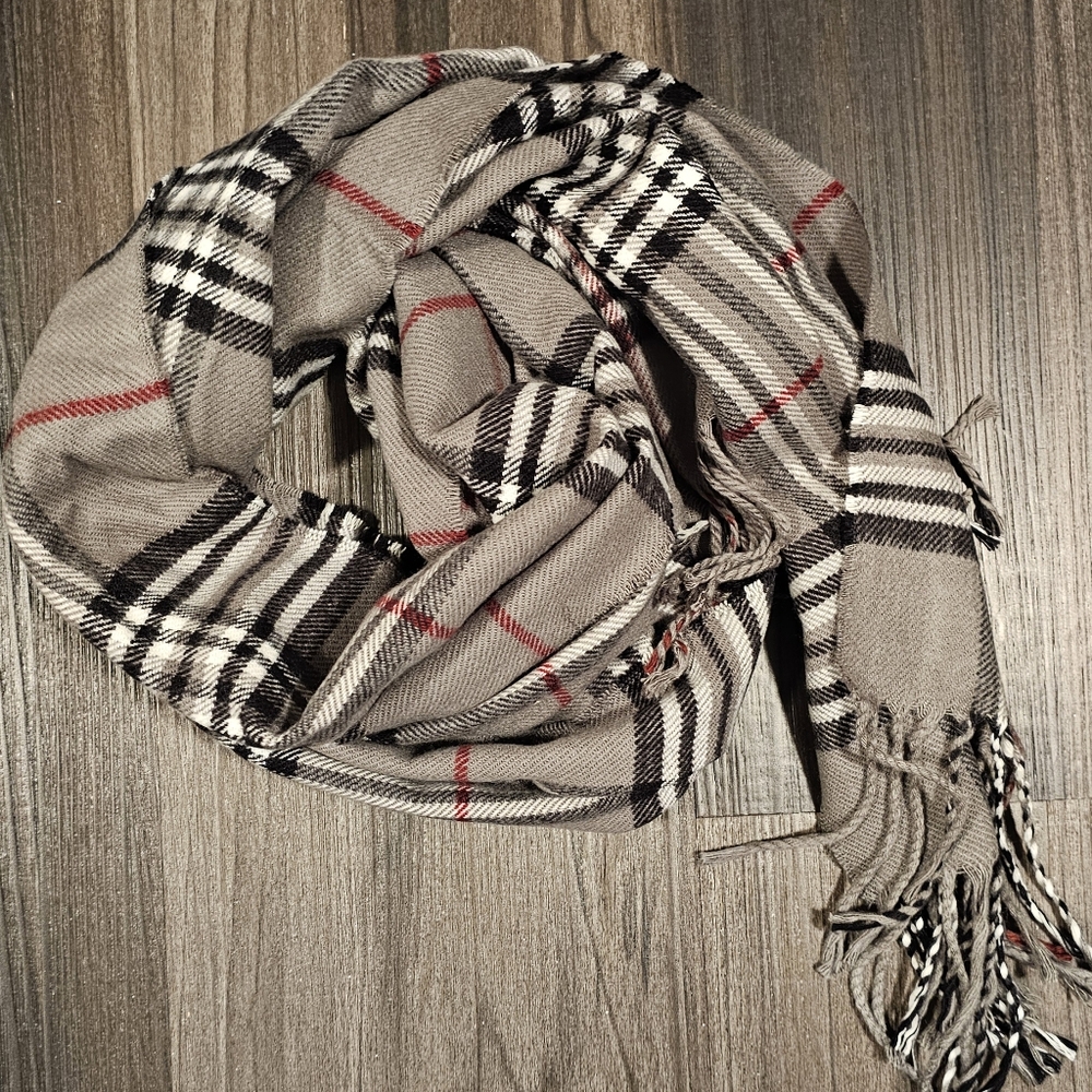 100% Cashmere Plaid Scarf, Made in Scotland, Gray/White/Red